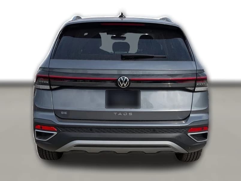 Volkswagen Taos SE FWD 2026 — side view
