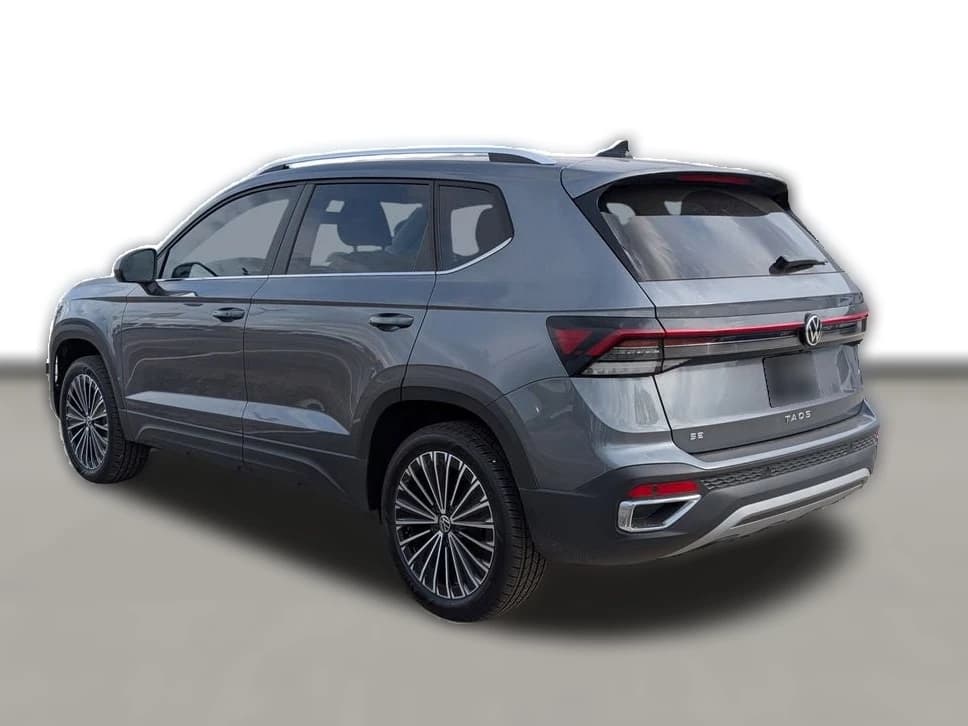 Volkswagen Taos SE FWD 2026 — side view