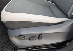Volkswagen Taos SE FWD 2026 — side view