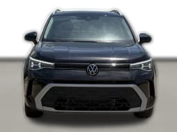 Volkswagen Taos SE FWD 2025 — side view