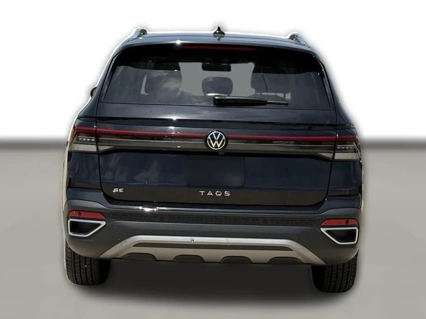 Volkswagen Taos SE FWD 2025 — side view