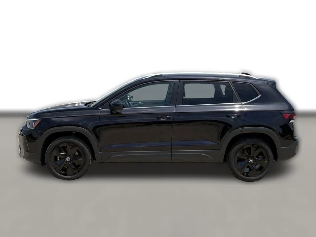 Volkswagen Taos SE FWD 2025 — side view