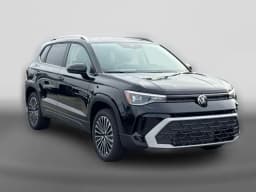 Volkswagen Taos SE FWD 2026 — side view