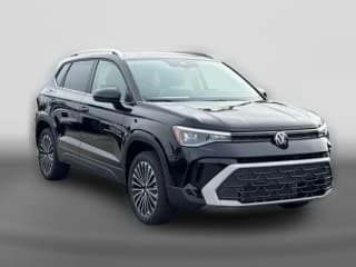 Volkswagen Taos SE FWD