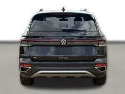Volkswagen Taos SE FWD 2026 — side view