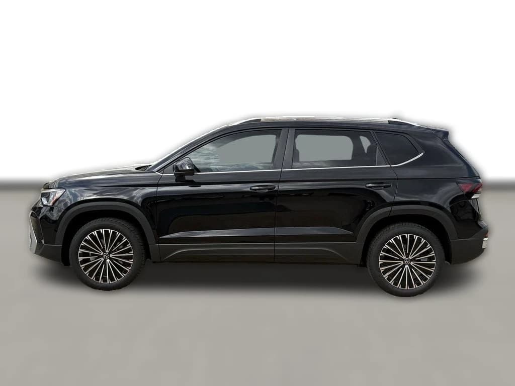 Volkswagen Taos SE FWD 2026 — side view