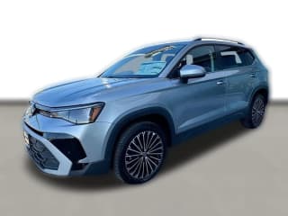 Volkswagen Taos SE FWD