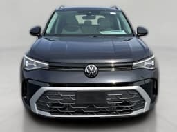 Volkswagen Taos SE FWD 2026 — side view