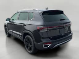 Volkswagen Taos SE FWD 2026 — side view
