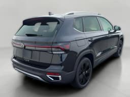 Volkswagen Taos SE FWD 2026 — side view