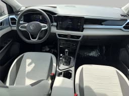 Volkswagen Taos SE FWD 2026 — side view
