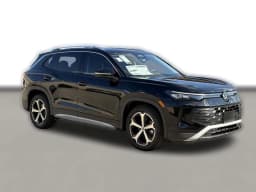 Volkswagen Tiguan SE FWD 2026 — side view