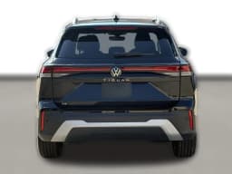 Volkswagen Tiguan SE FWD 2026 — side view