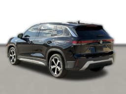 Volkswagen Tiguan SE FWD 2026 — side view