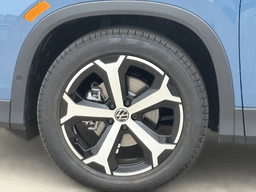 Volkswagen Tiguan SE 2.0T FWD 2025 — side view