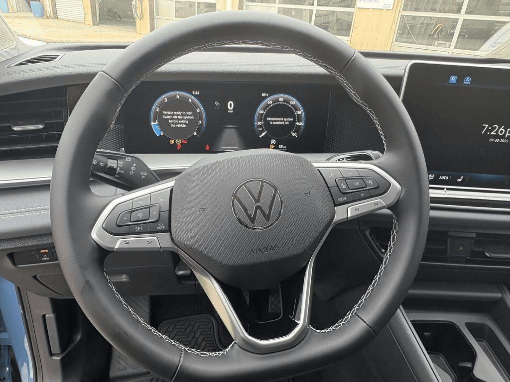 Volkswagen Tiguan SE 2.0T FWD 2025 — side view