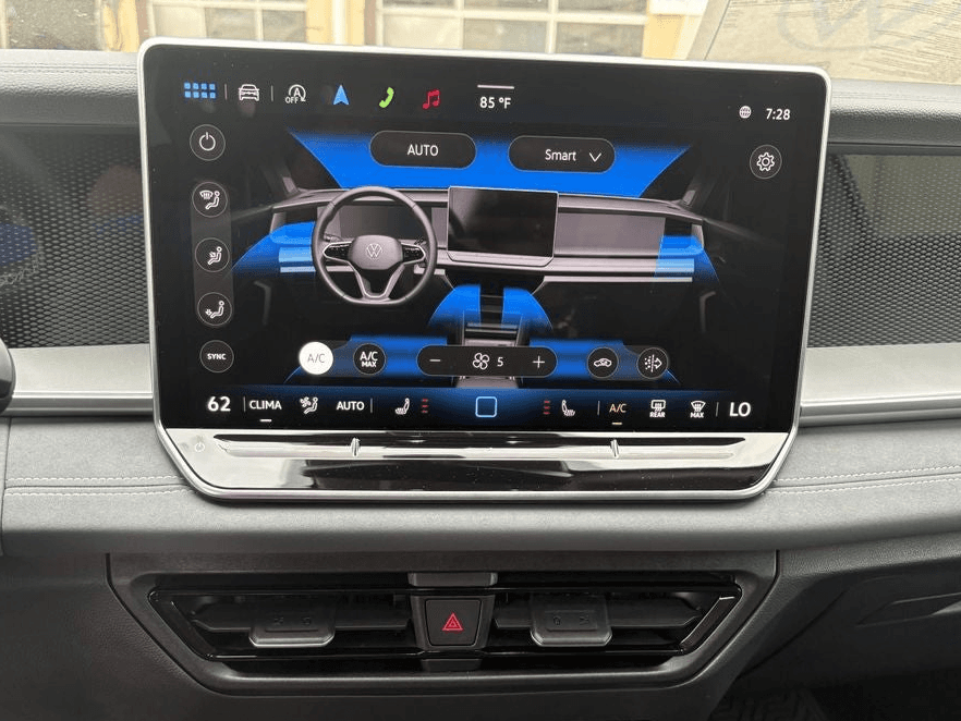 Volkswagen Tiguan SE 2.0T FWD 2025 — side view