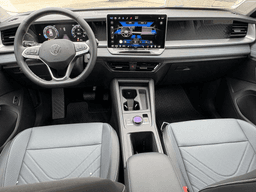 Volkswagen Tiguan SE 2.0T FWD 2025 — side view