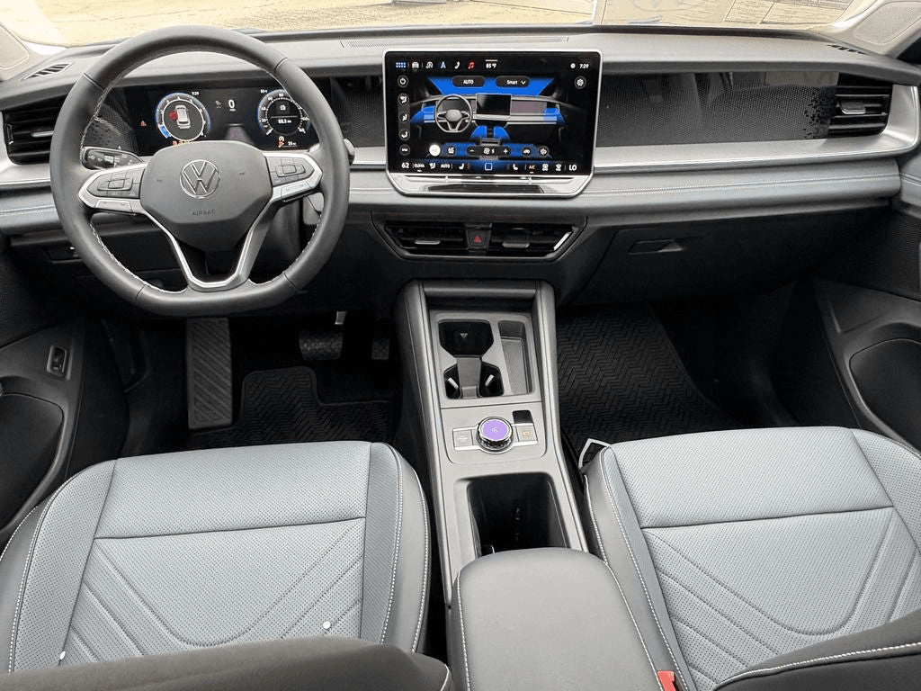 Volkswagen Tiguan SE 2.0T FWD 2025 — side view