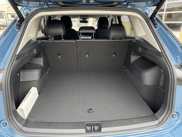 Volkswagen Tiguan SE 2.0T FWD 2025 — side view