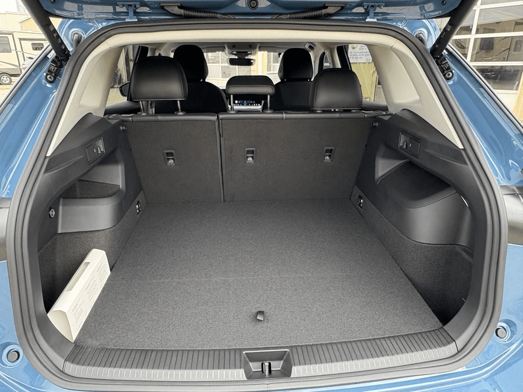 Volkswagen Tiguan SE 2.0T FWD 2025 — side view