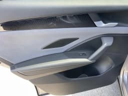 Volkswagen Tiguan SE 2.0T FWD 2026 — side view