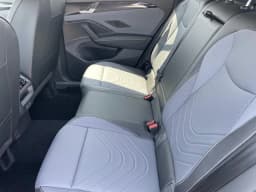 Volkswagen Tiguan SE 2.0T FWD 2026 — side view