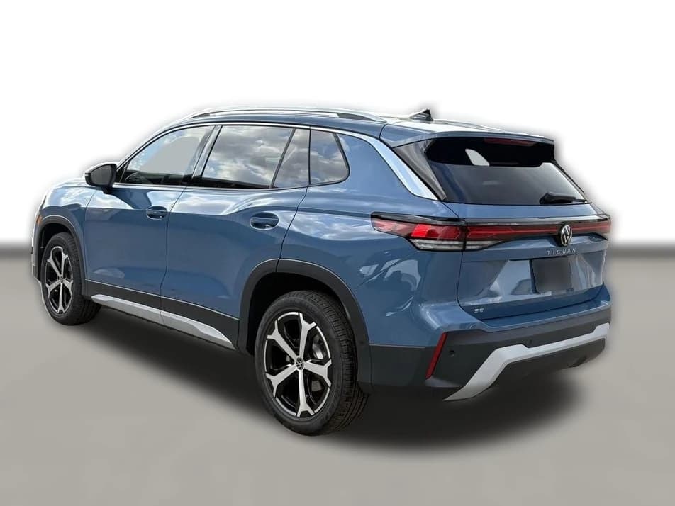 Volkswagen Tiguan SE 2.0T FWD 2025 — side view