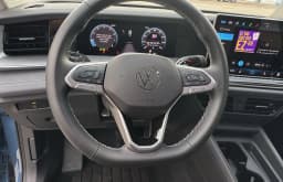 Volkswagen Tiguan SE 2.0T FWD 2025 — side view