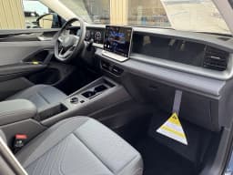 Volkswagen Tiguan SE 2.0T FWD 2025 — side view
