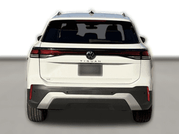 Volkswagen Tiguan SE 2.0T FWD 2026 — side view