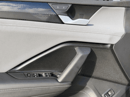 Volkswagen Tiguan SE 2.0T FWD 2026 — side view