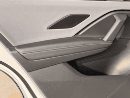 Volkswagen Tiguan SE 2.0T FWD 2026 — side view
