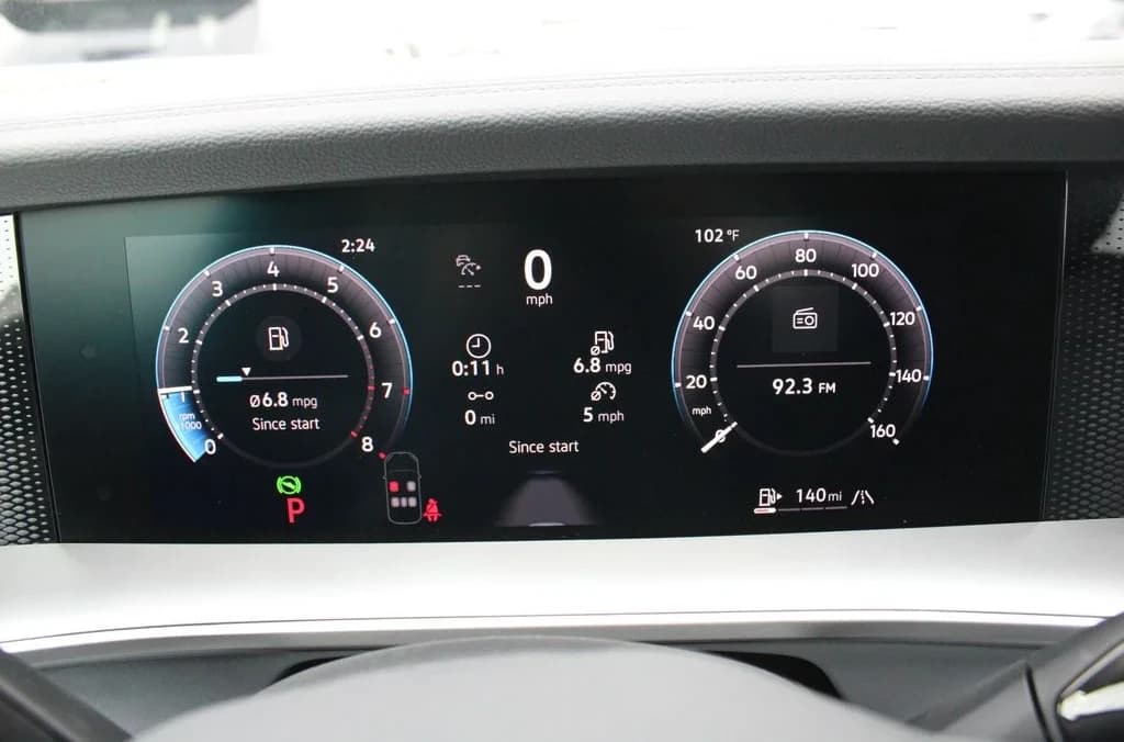 Volkswagen Tiguan SE FWD 2026 — side view