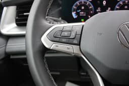 Volkswagen Tiguan SE FWD 2026 — side view