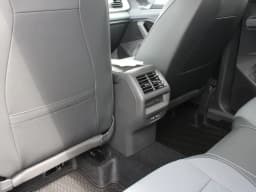 Volkswagen Tiguan SE FWD 2026 — side view