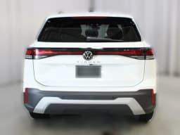 Volkswagen Tiguan SE FWD 2026 — side view