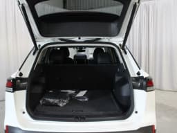 Volkswagen Tiguan SE FWD 2026 — side view