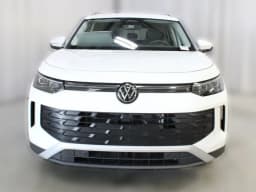 Volkswagen Tiguan SE FWD 2026 — side view