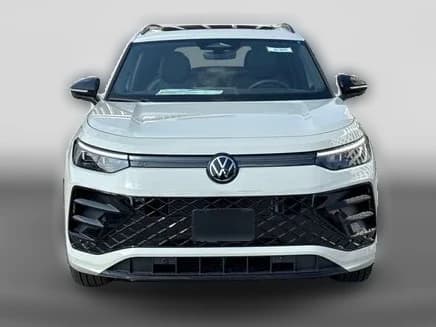 Volkswagen Tiguan SE R-Line Black 4MOTION 2026 — side view