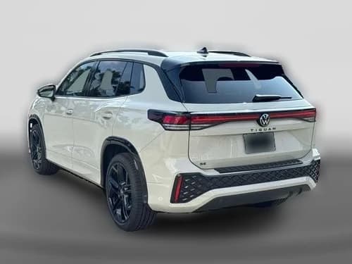 Volkswagen Tiguan SE R-Line Black 4MOTION 2026 — side view