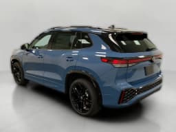 Volkswagen Tiguan SE R-Line Black 4MOTION 2026 — side view