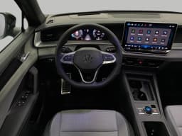 Volkswagen Tiguan SE R-Line Black 4MOTION 2026 — side view