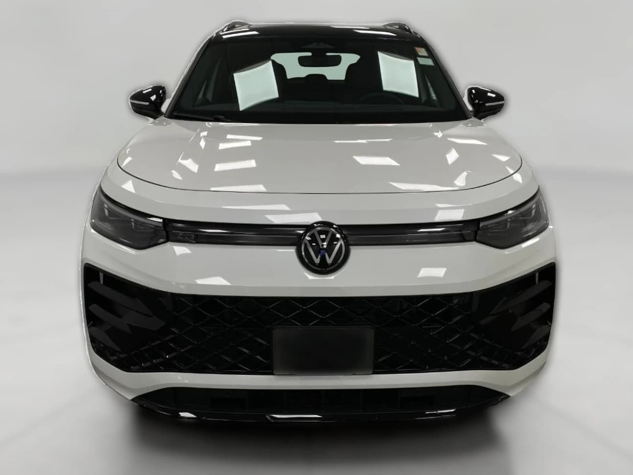 Volkswagen Tiguan SE R-Line Black 4MOTION 2026 — side view