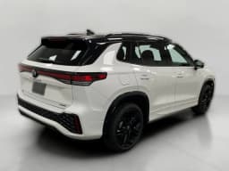 Volkswagen Tiguan SE R-Line Black 4MOTION 2026 — side view