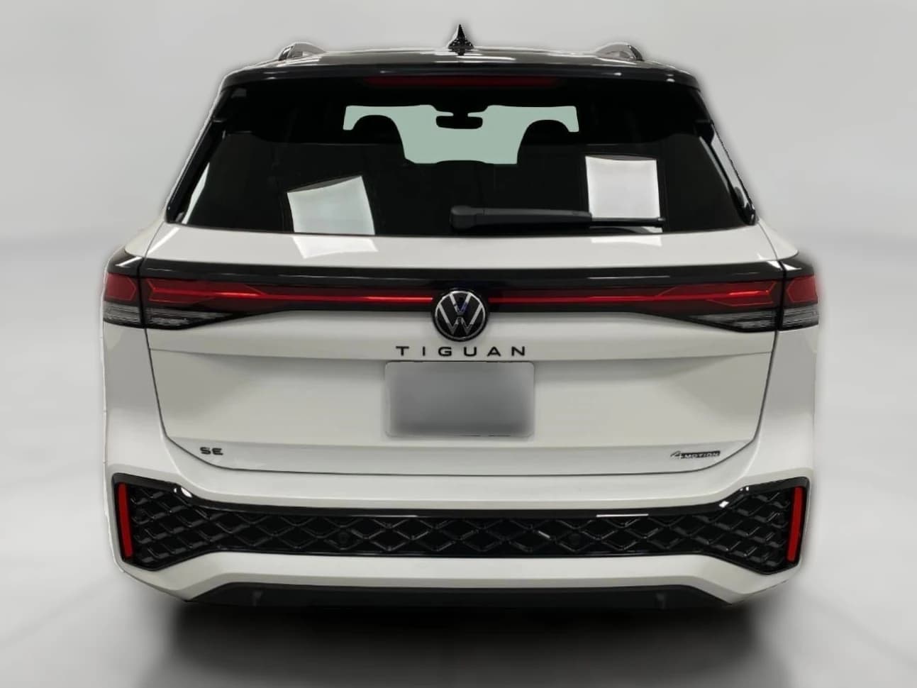 Volkswagen Tiguan SE R-Line Black 4MOTION 2026 — side view