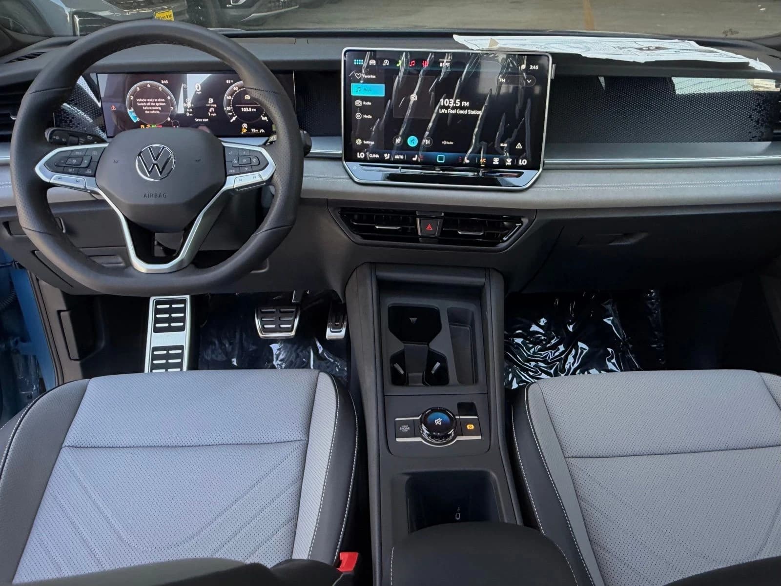 Volkswagen Tiguan SE R-Line Black 4MOTION 2026 — side view