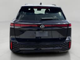 Volkswagen Tiguan SE R-Line Black 4MOTION 2026 — side view