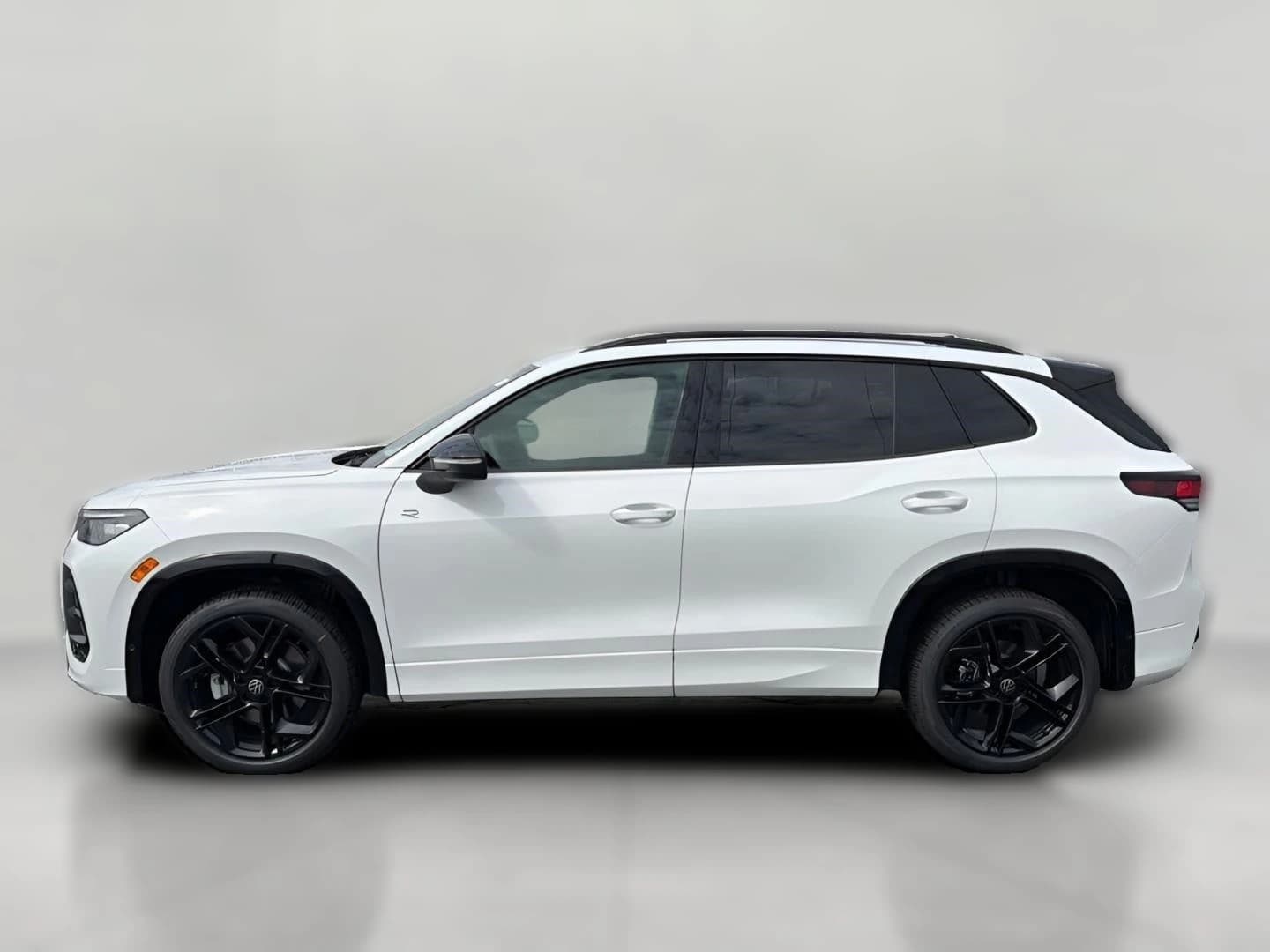 Volkswagen Tiguan SE R-Line Black 4MOTION 2026 — side view