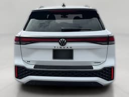 Volkswagen Tiguan SE R-Line Black 4MOTION 2026 — side view